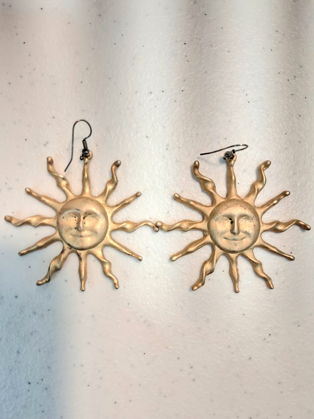 Vtg Metal 1980s Gold Sun Face Dangle Earrings
